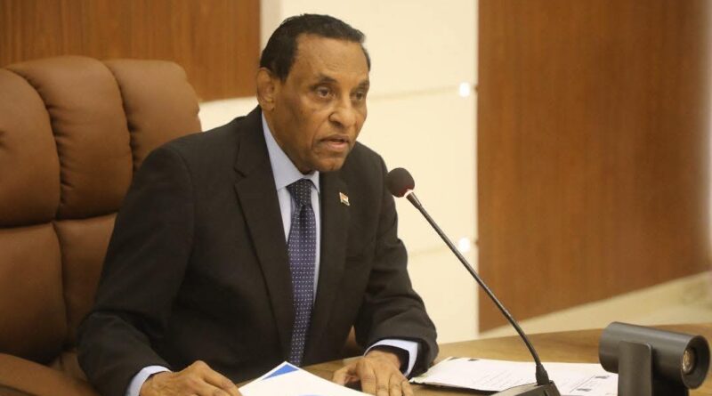 كامل ادريس